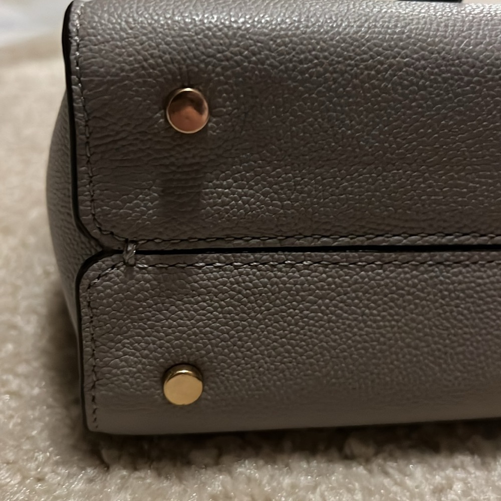 kate spade Pebbled Leather Crossbody in Light Gray with Gold Hardware - Picture 8 of 10